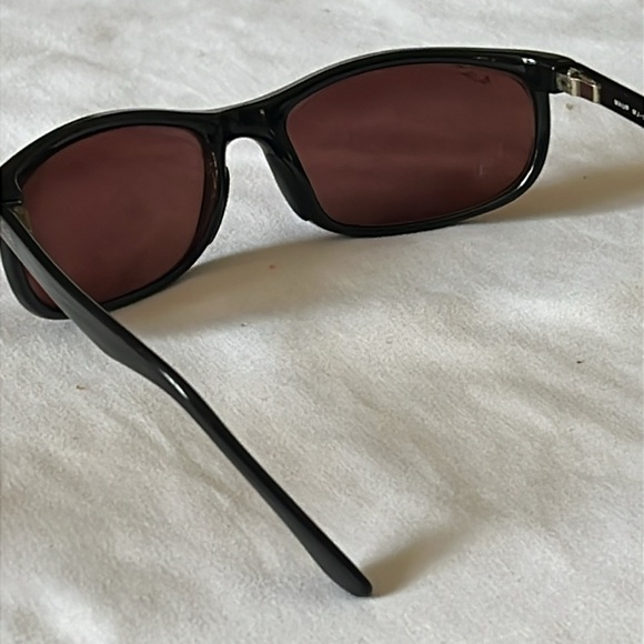 Maui Jim Black Frame Sunglasses with Dark Lenses - Picture 11 of 15